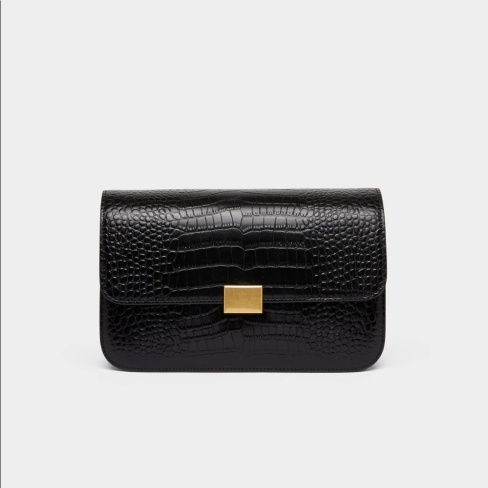 Classic Shoulder Bag - The Curated